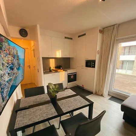 1 Bedroom With Large Seaview Terrace Appartamento Knokke-Heist